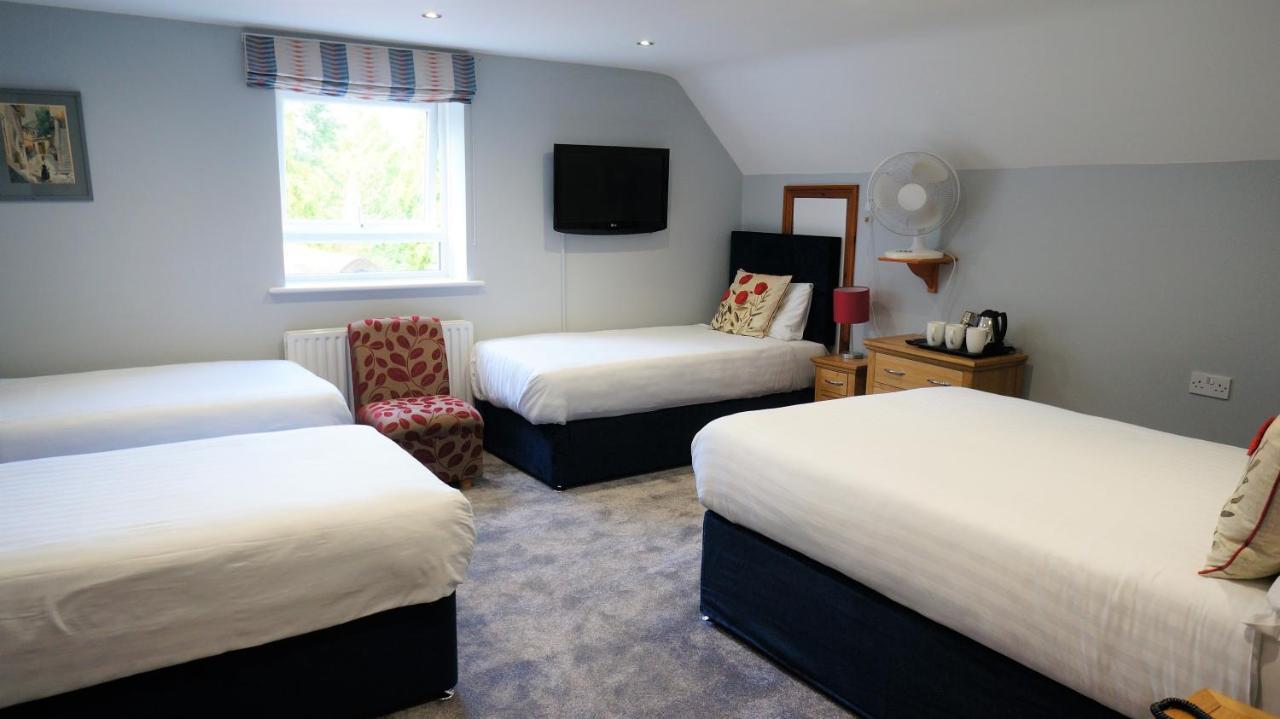 The Lawn Guest House Gatwick Horley Exterior photo