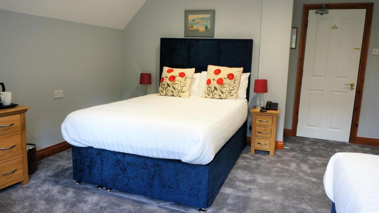The Lawn Guest House Gatwick Horley Exterior photo