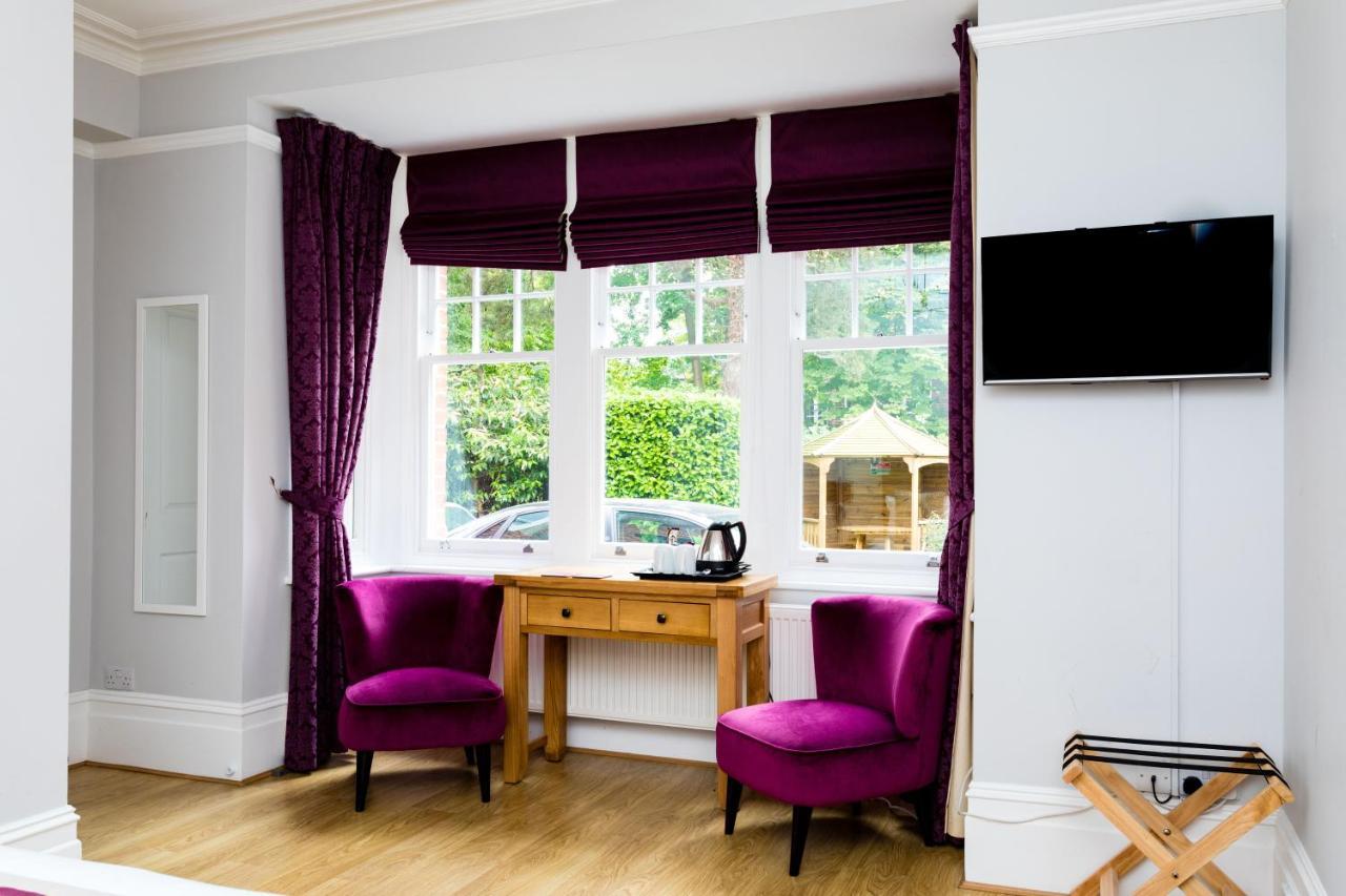 The Lawn Guest House Gatwick Horley Exterior photo